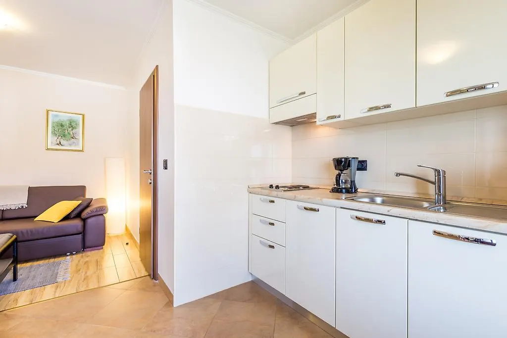 Apartments Dalia Lovran 0*,